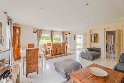 Sale Architect's house Arromanches-les-Bains 11&nbsp;Rooms 261&nbsp;m²