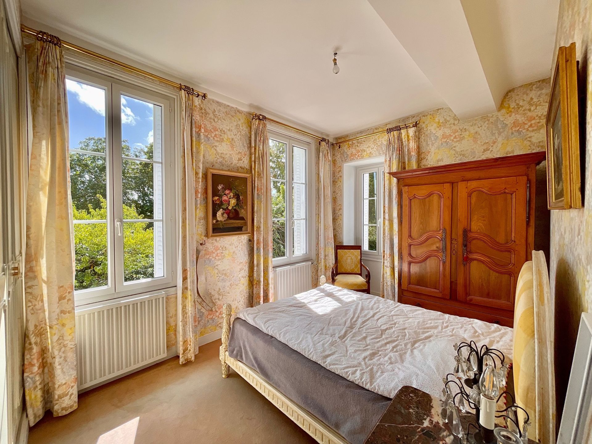 house 8 Rooms for sale on CAEN (14000)