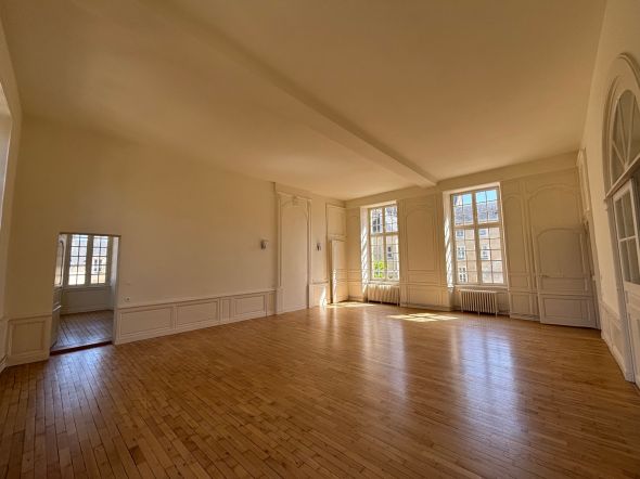 Vente Appartement Bayeux 5&nbsp;Pièces 153&nbsp;m²