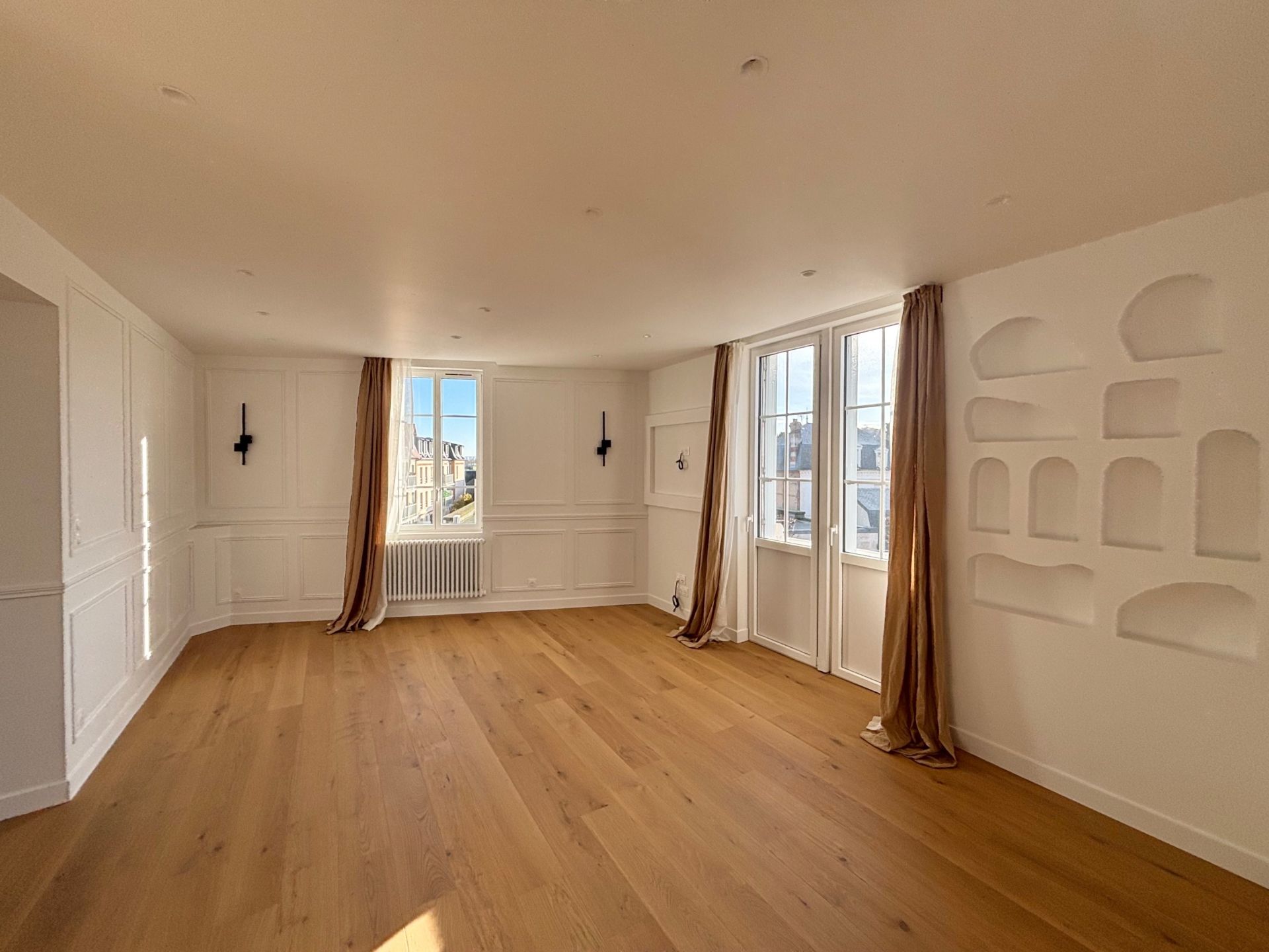 apartment 3 Rooms for sale on DEAUVILLE (14800)