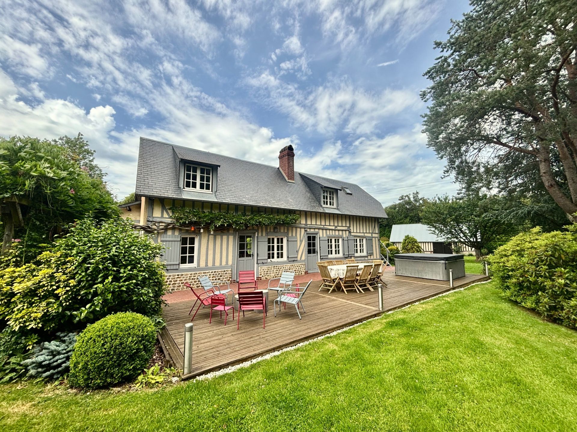 house 8 Rooms for sale on BAILLEUL LA VALLEE (27260)