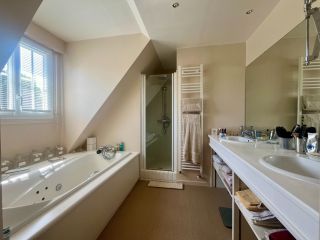 maison contemporaine 6 Pièces en vente sur BOIS GUILLAUME (76230)