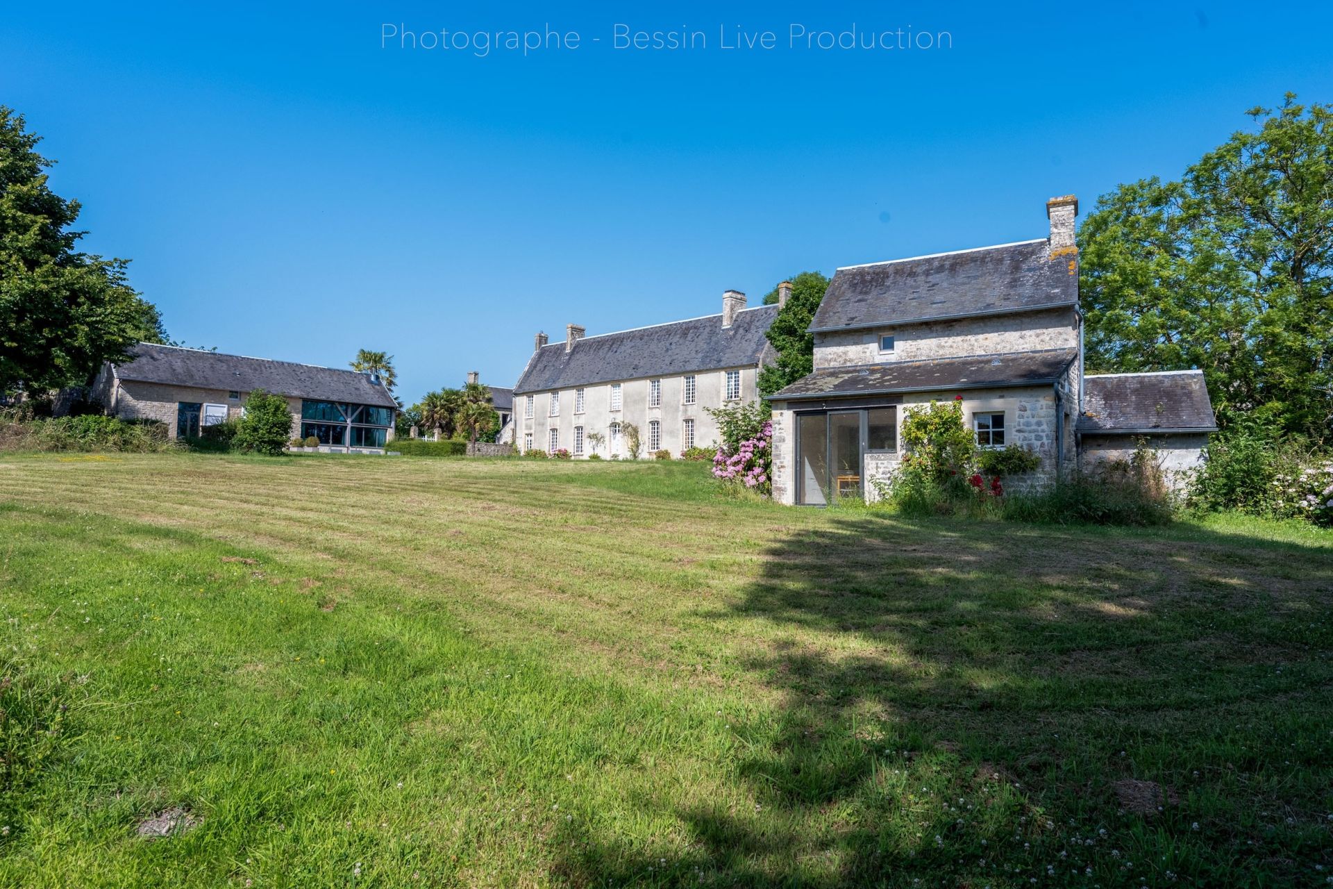maison 8 Pièces en vente sur VIERVILLE SUR MER (14710)