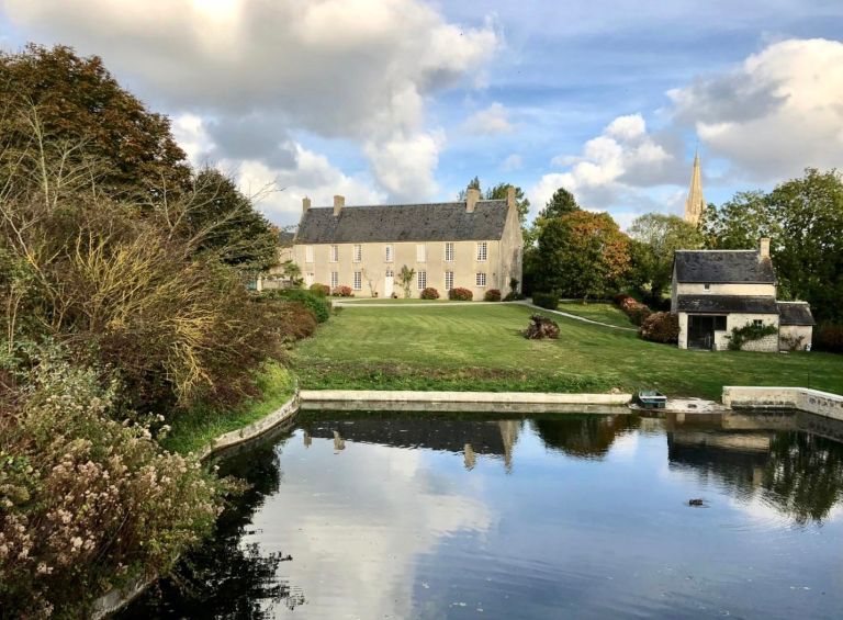 maison 8 Pièces en vente sur VIERVILLE SUR MER (14710)