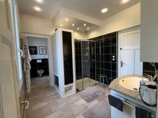 house 11 Rooms for sale on FECAMP (76400)