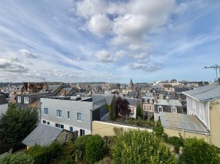 house 4 Rooms for sale on TROUVILLE SUR MER (14360)