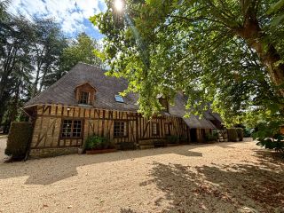 house 10 Rooms for sale on BERNAY (27300)