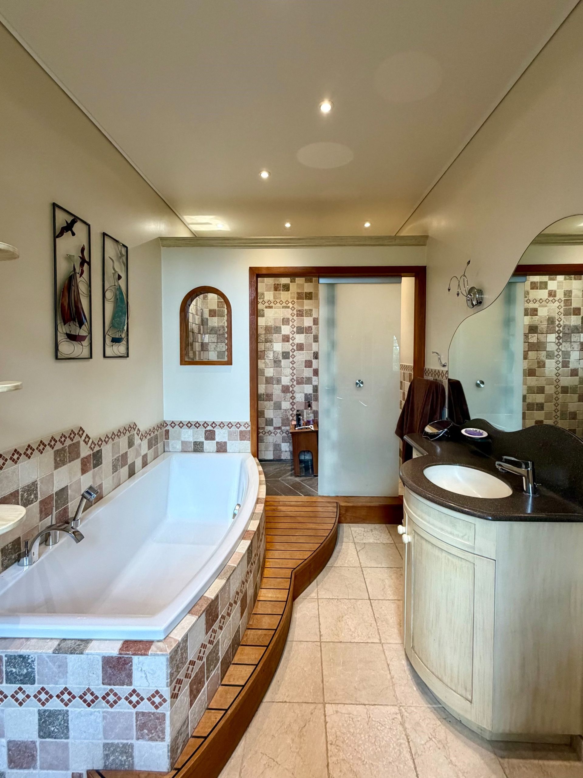 house 8 Rooms for sale on FRENEUSE (76410)