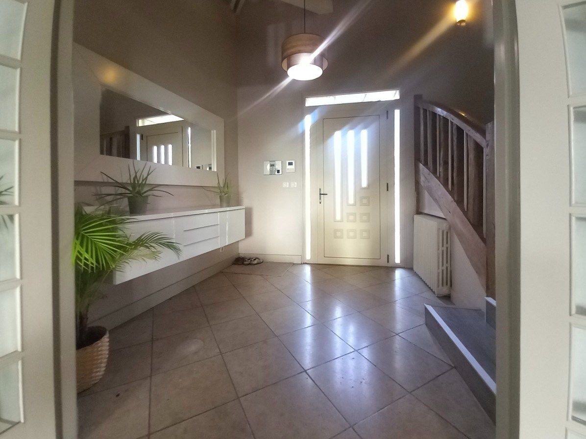 house 9 Rooms for sale on LOUVIERS (27400)