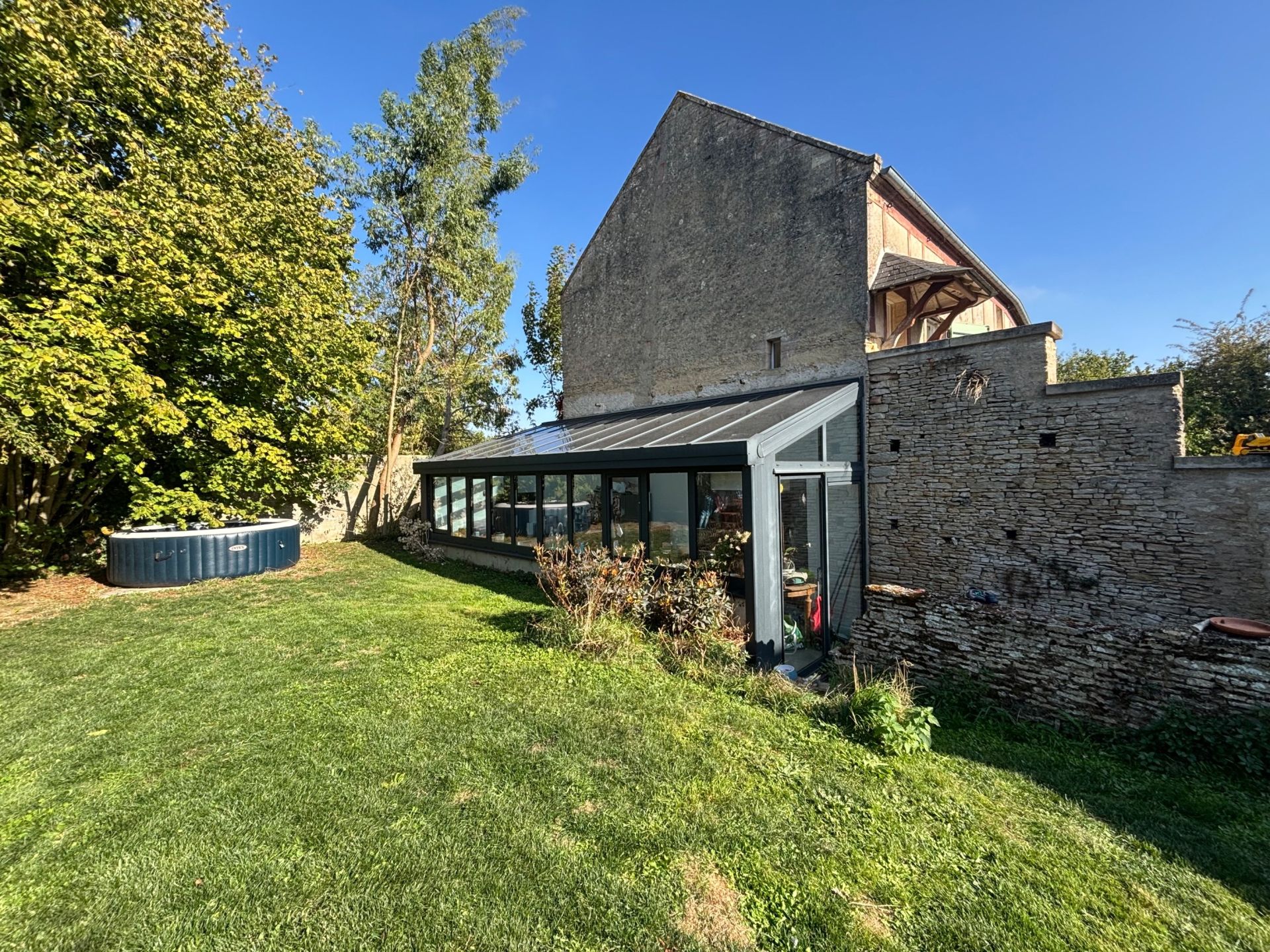 house 6 Rooms for sale on CREULLY SUR SEULLES (14480)