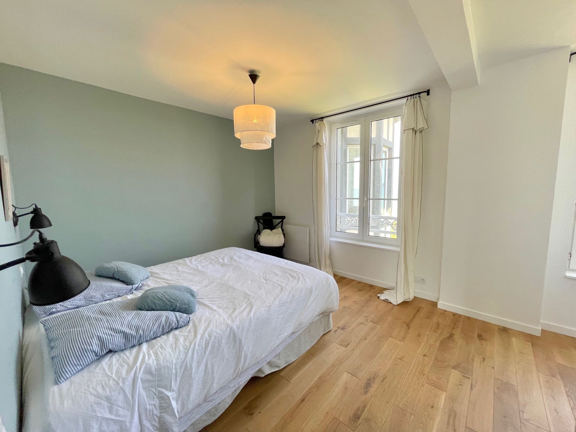 maison 13 Pièces en location saisonnière sur MERVILLE FRANCEVILLE PLAGE (14810)