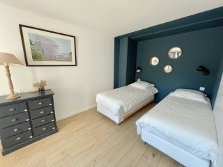 maison 13 Pièces en location saisonnière sur MERVILLE FRANCEVILLE PLAGE (14810)