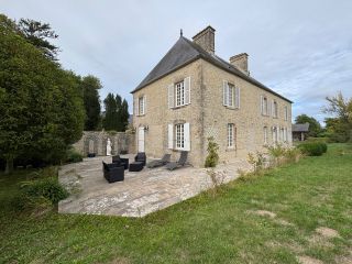 maison 9 Pièces en vente sur STE MARIE DU MONT (50480)