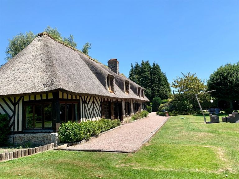 propriété 10 Pièces en location saisonnière sur GENNEVILLE (14600)